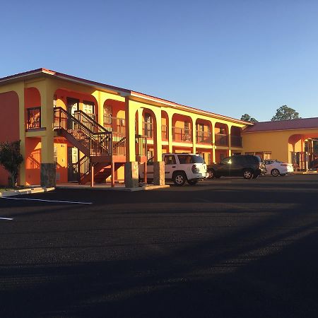 Relax Inn Mcrae Exterior foto